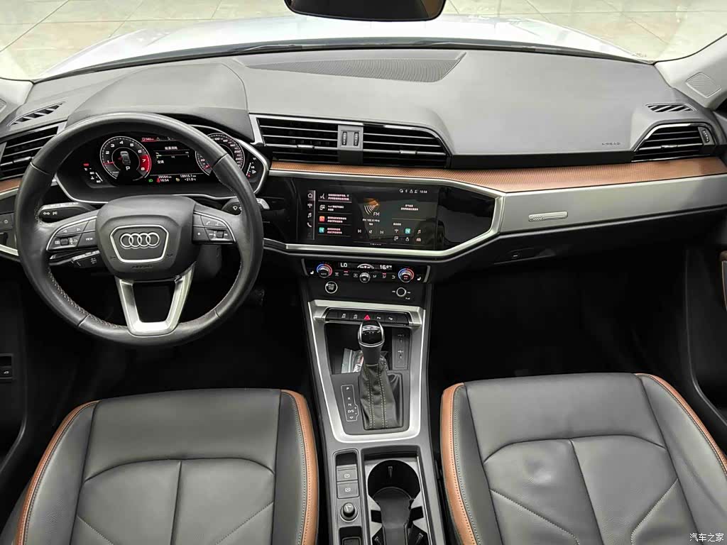 Audi Q3, 2022 2