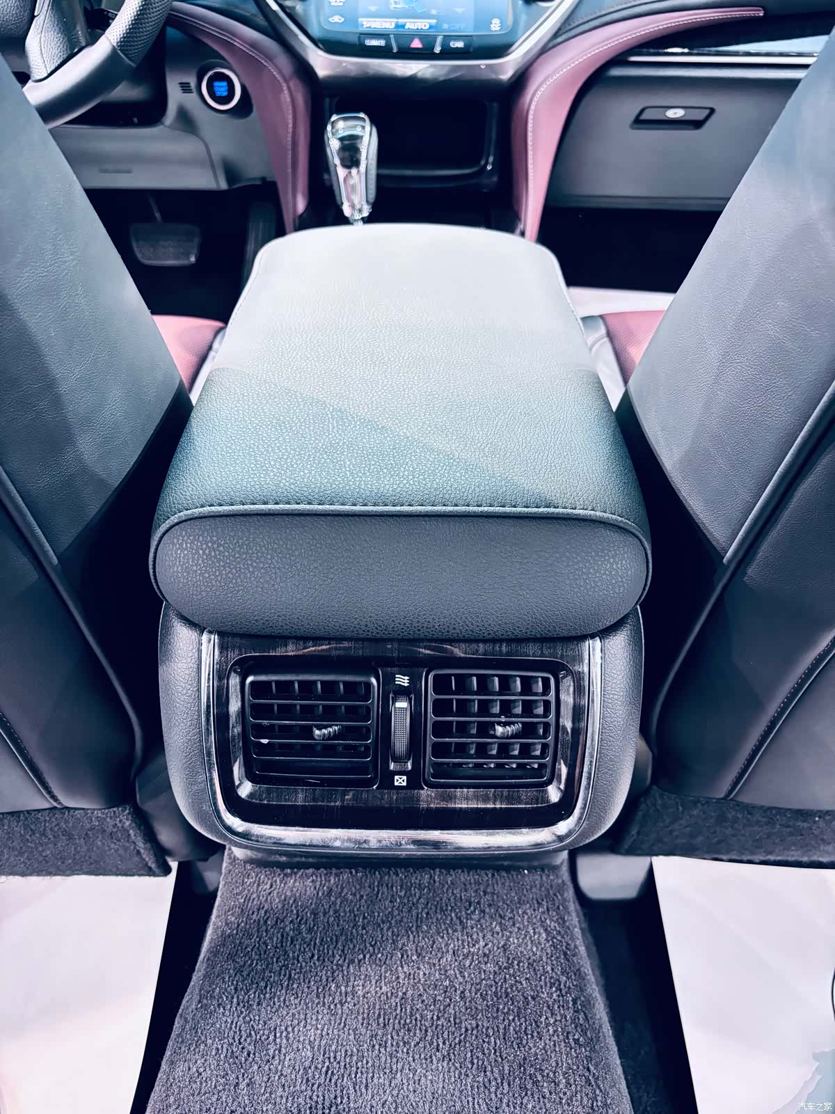Toyota Crown, 2017 11