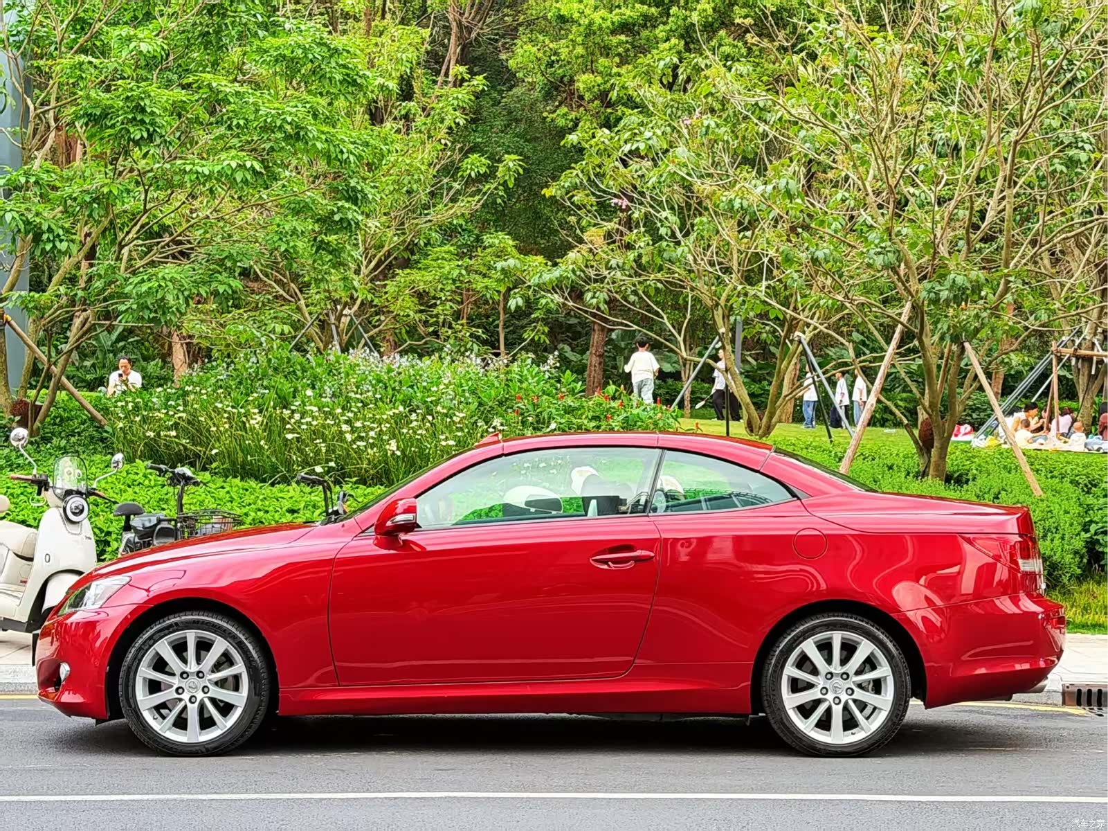 Lexus IS, 2011 все фото