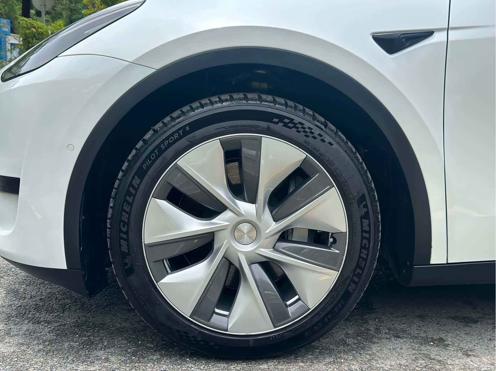 Tesla Model Y, 2022 18