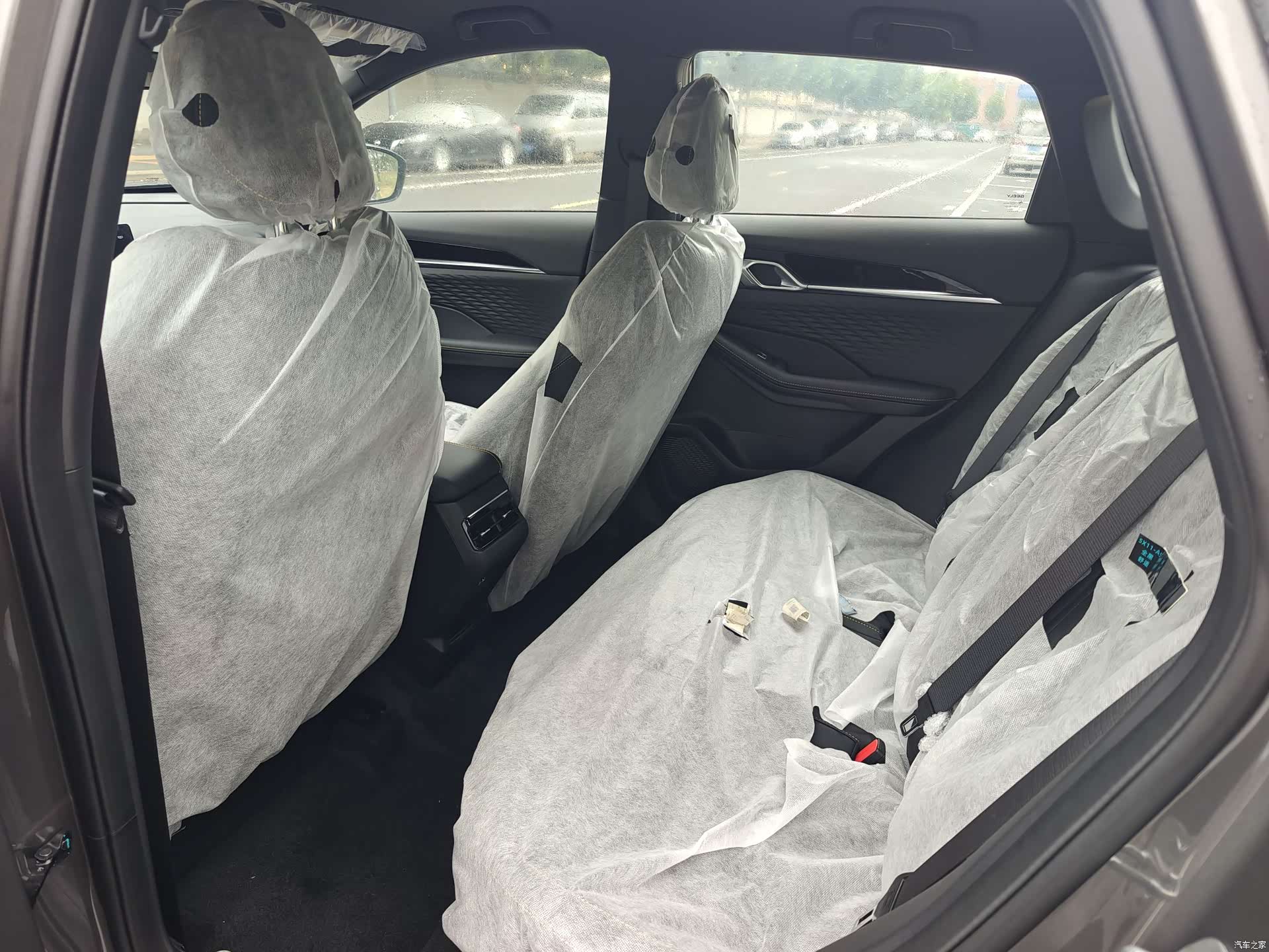 Geely Coolray, 2026 21