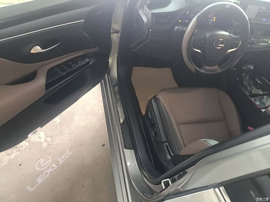 Lexus ES, 2022 16