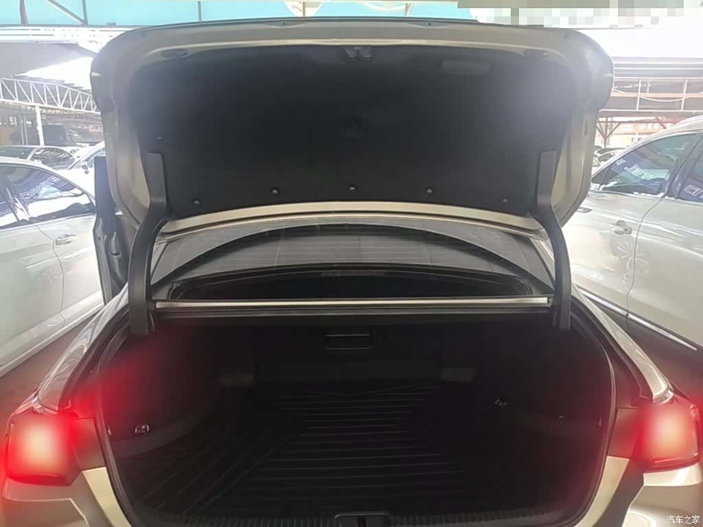 Lexus ES, 2022 19
