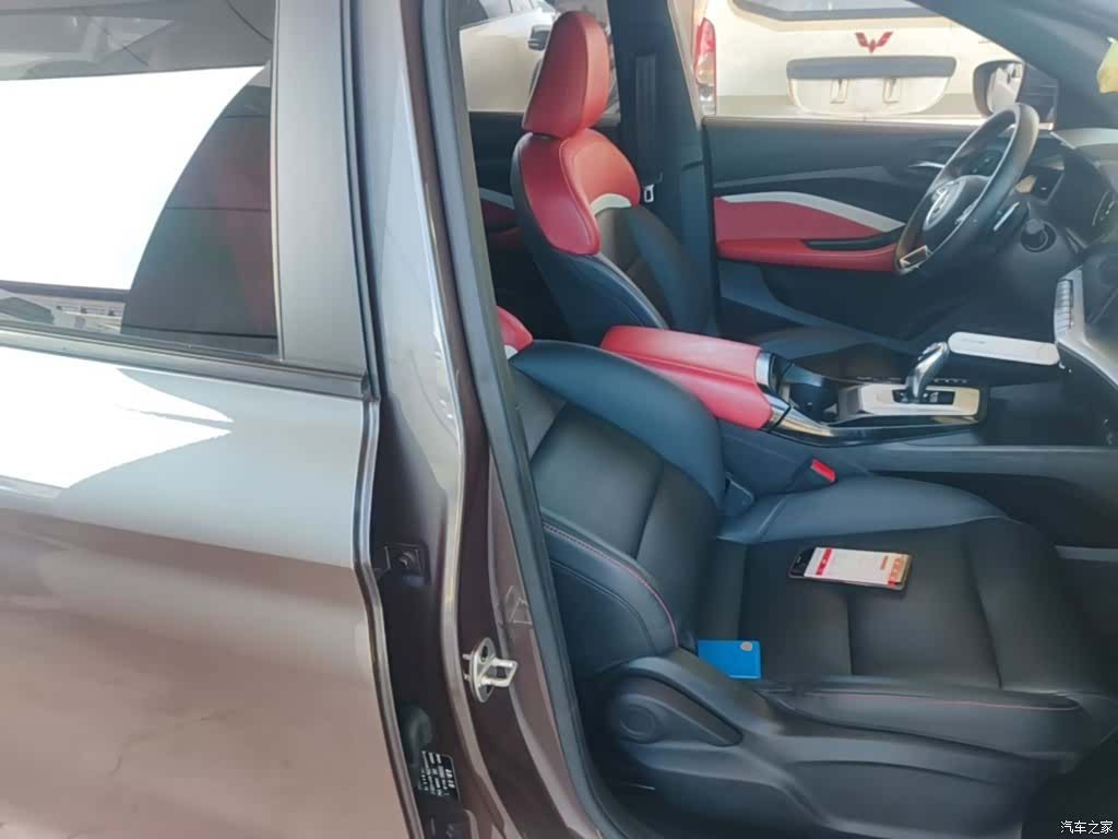 MG MG5, 2021 25