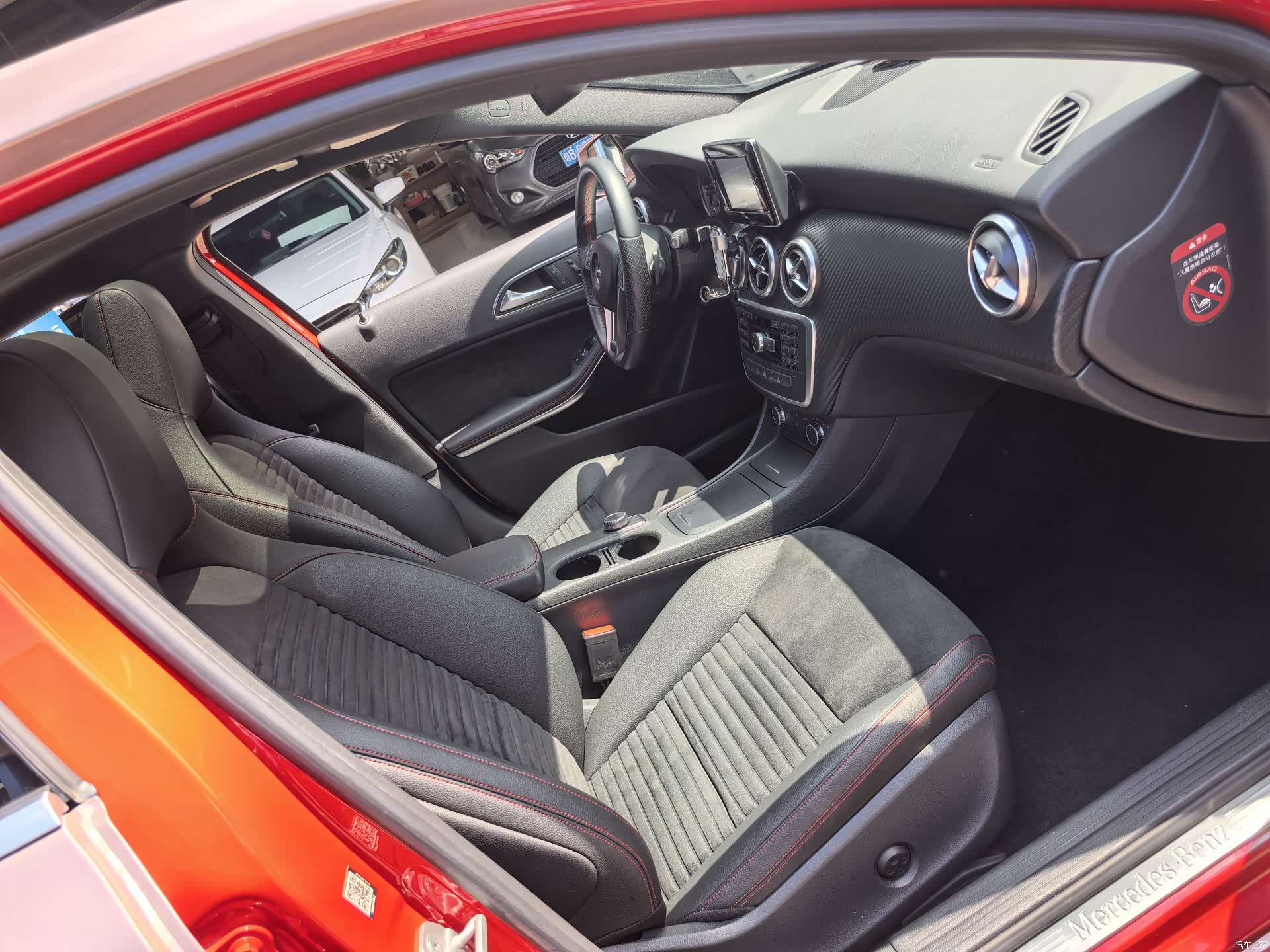 Mercedes-Benz A-Class, 2015 27
