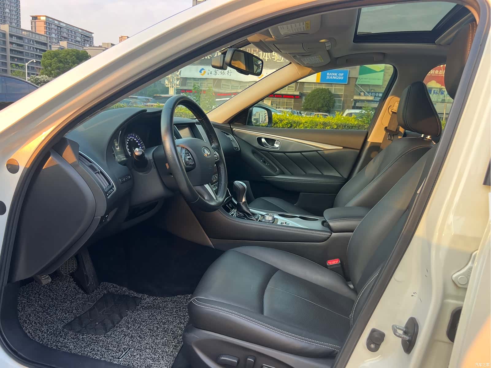 Infiniti Q50L, 2018 все фото