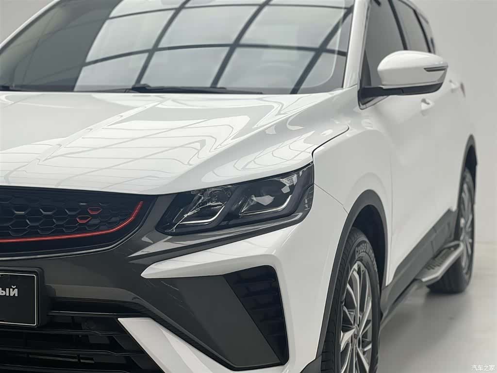 Geely Coolray, 2022 4