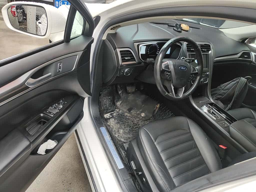 Ford Mondeo, 2017 16