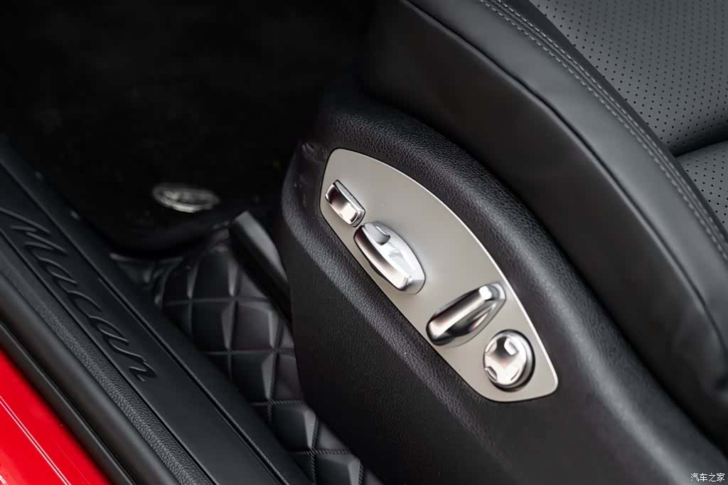 Porsche Macan, 2025 16