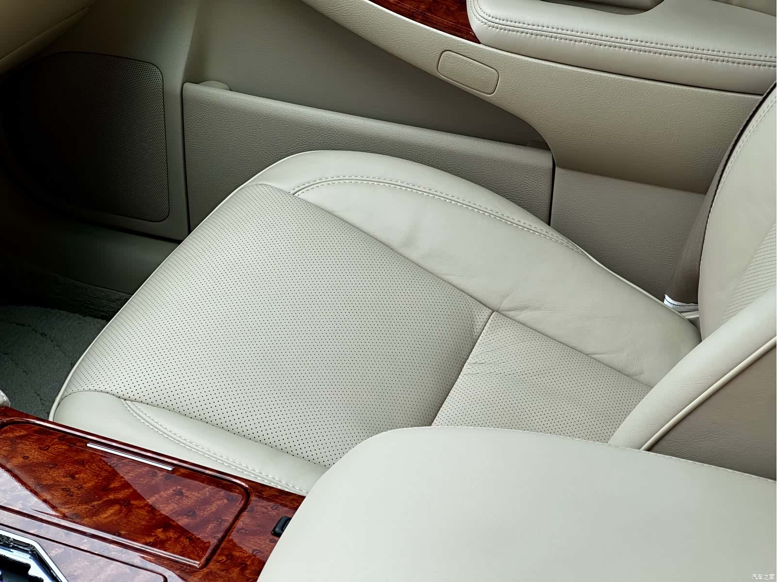 Toyota Crown, 2008 22