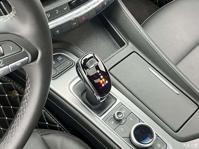 Cadillac CT5, 2022 16