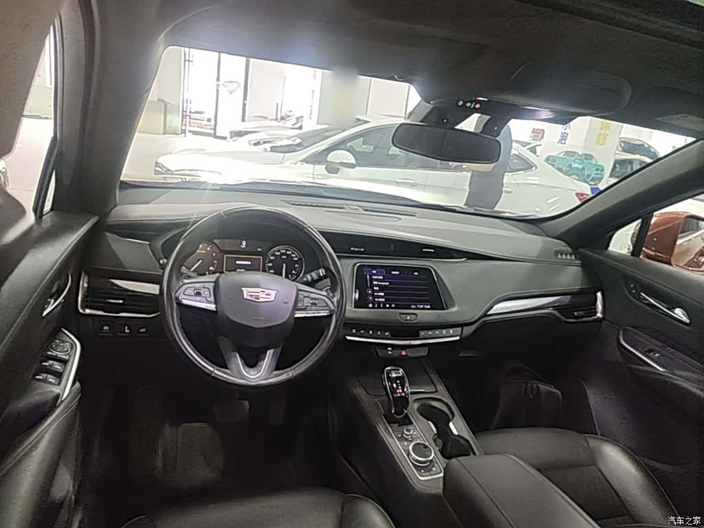 Cadillac XT4, 2020 10