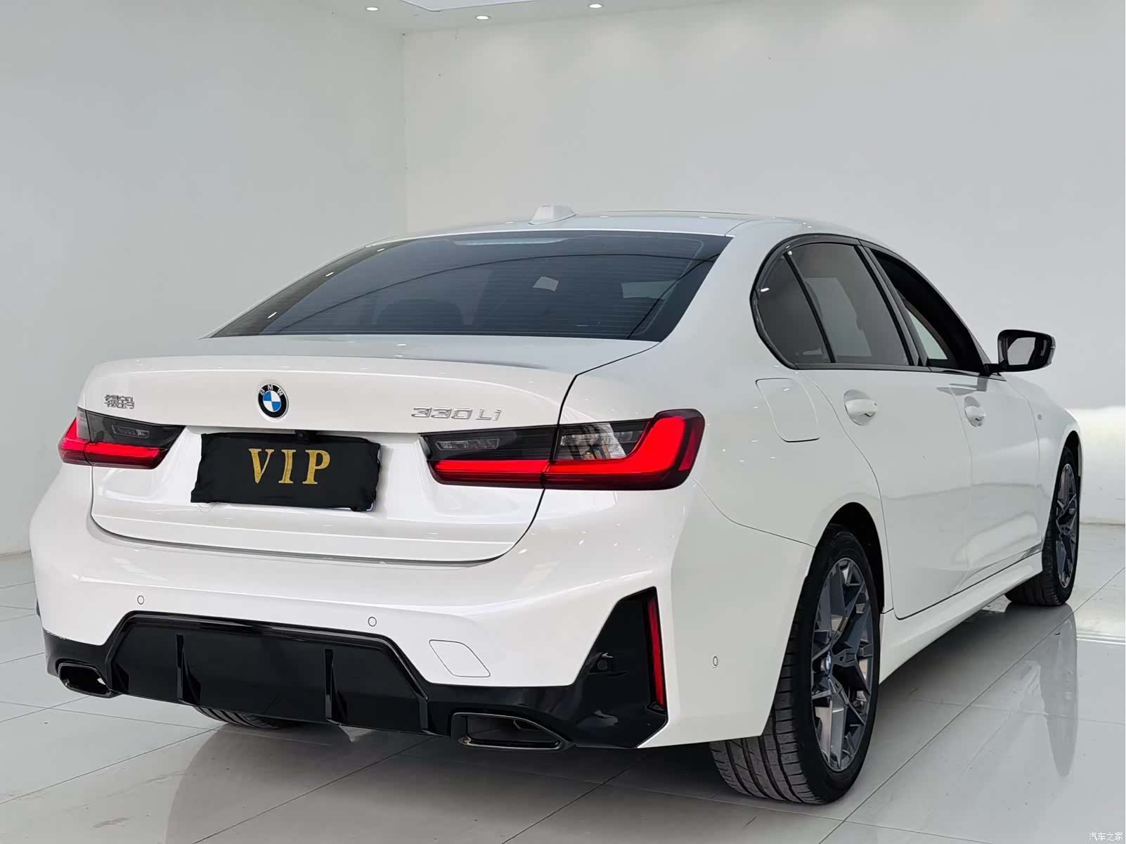 BMW 3 Series, 2025 7