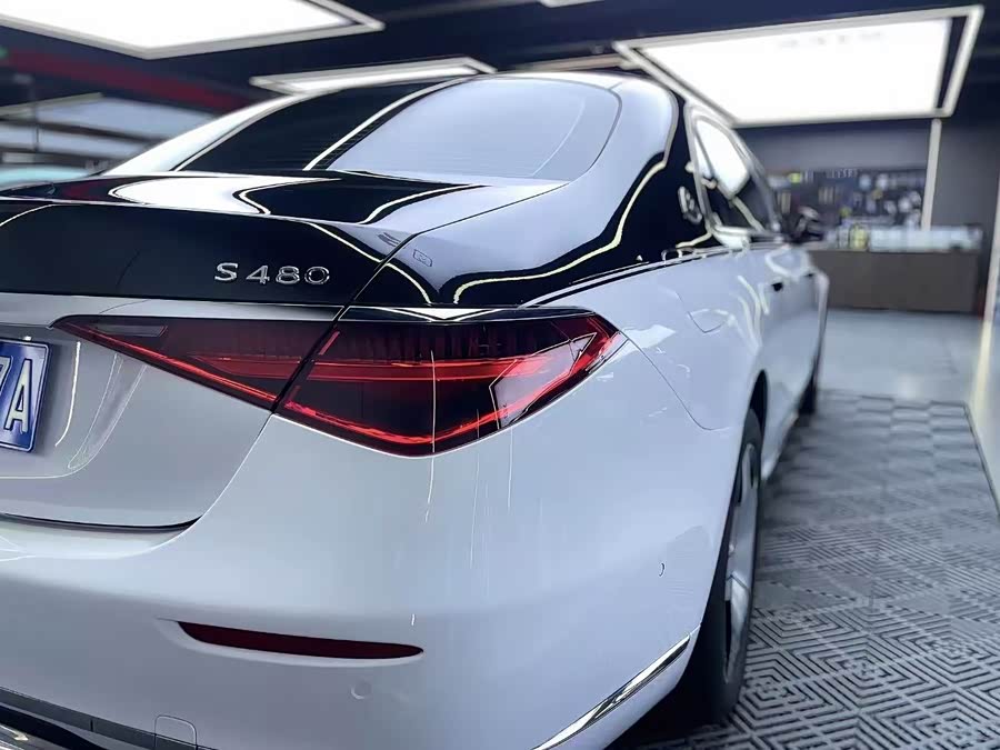 Mercedes-Benz Maybach S-Class 2024, фото 2