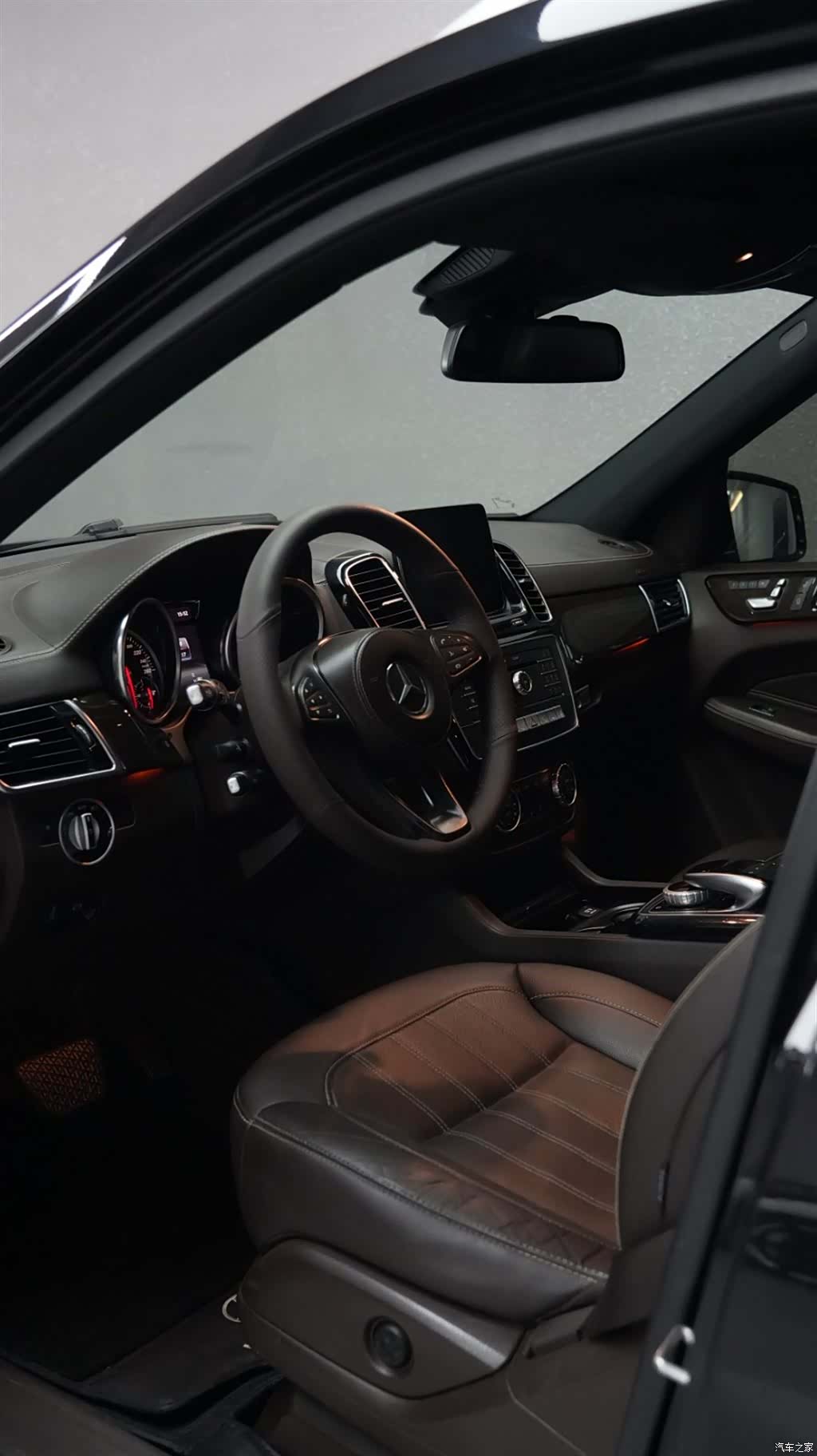 Mercedes-Benz GLS, 2018 12