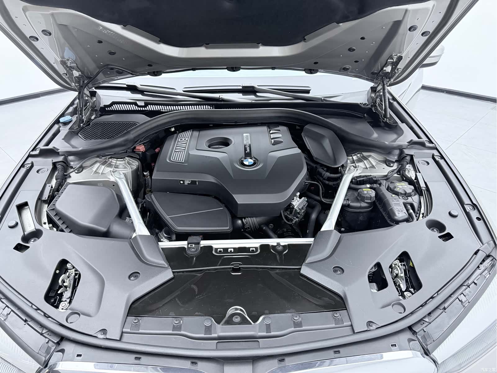BMW 5 Series, 2019 12