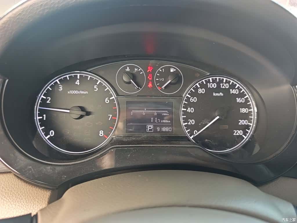 Nissan Tiida, 2016 8