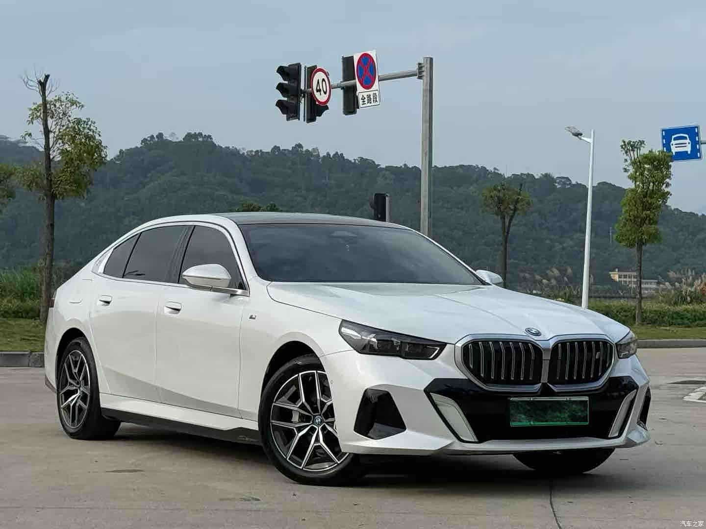 BMW i5, 2025 3