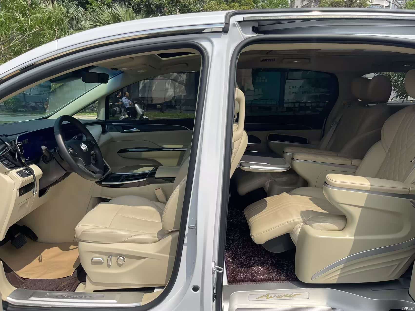 Buick GL8, 2024 8