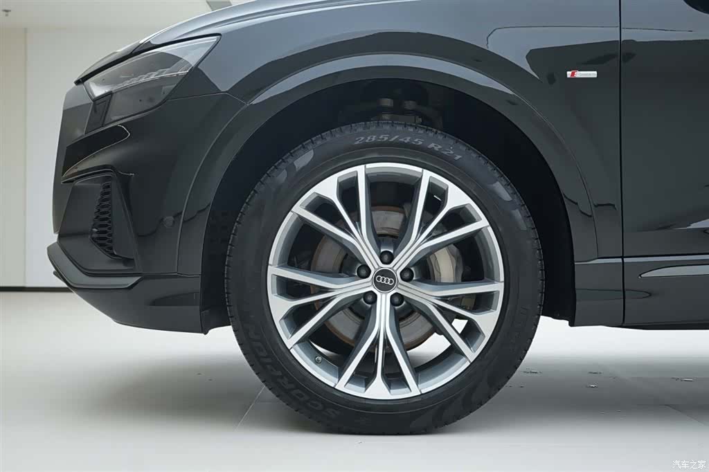 Audi Q8, 2023 16
