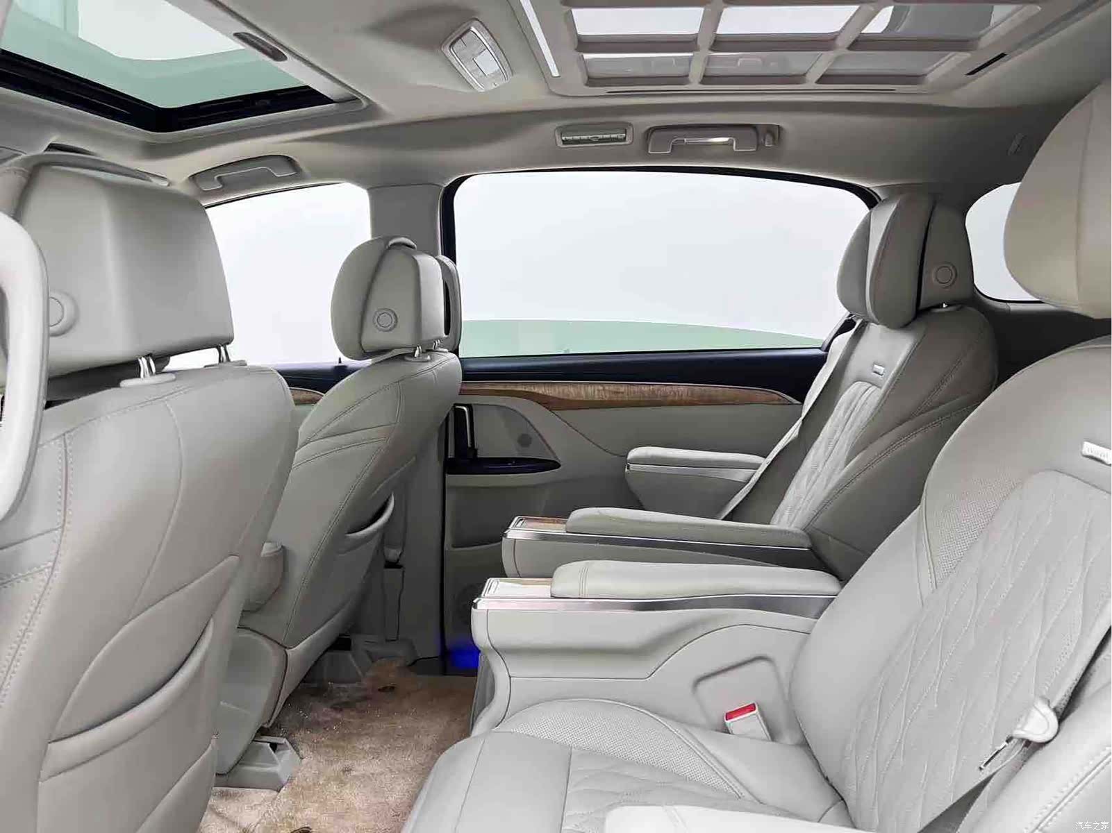 Buick GL8, 2019 9