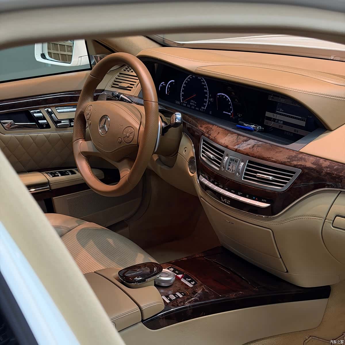 Mercedes-Benz S-Class, 2011 8