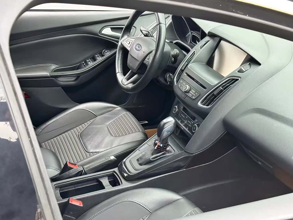 Ford Focus, 2016 8