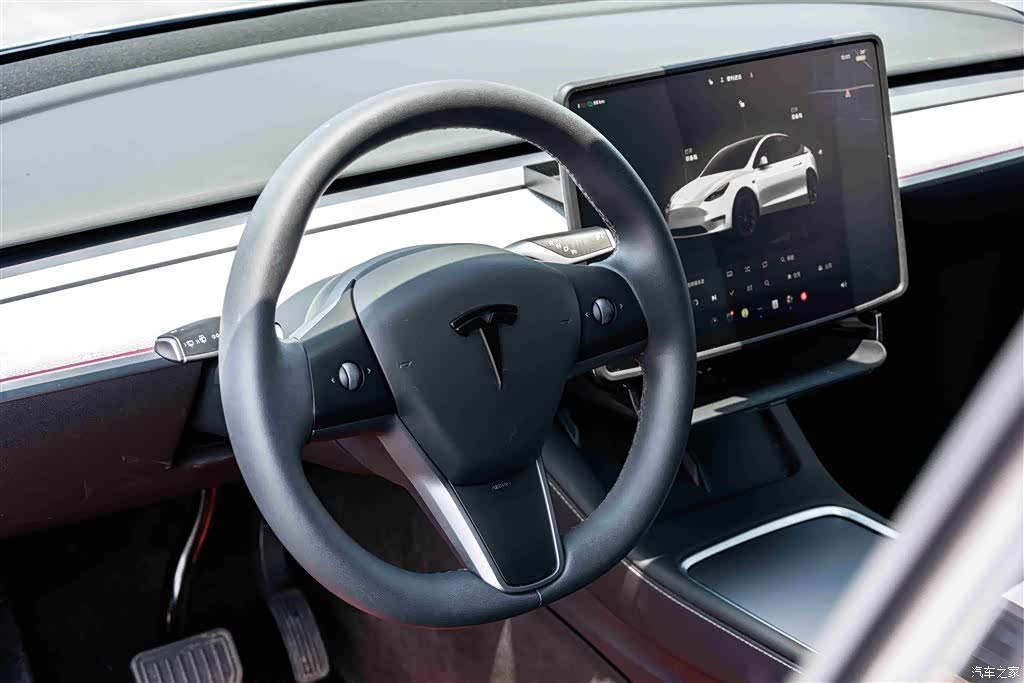 Tesla Model Y, 2024 11