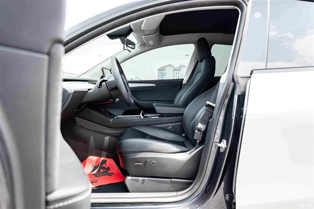Tesla Model Y, 2024 12