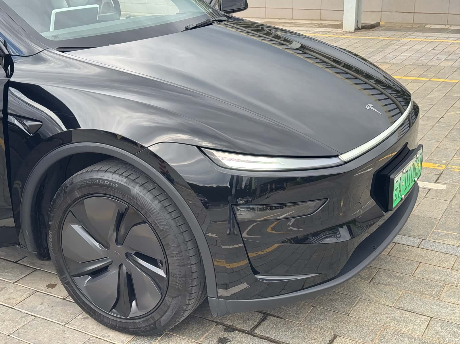 Tesla Model Y, 2025 17