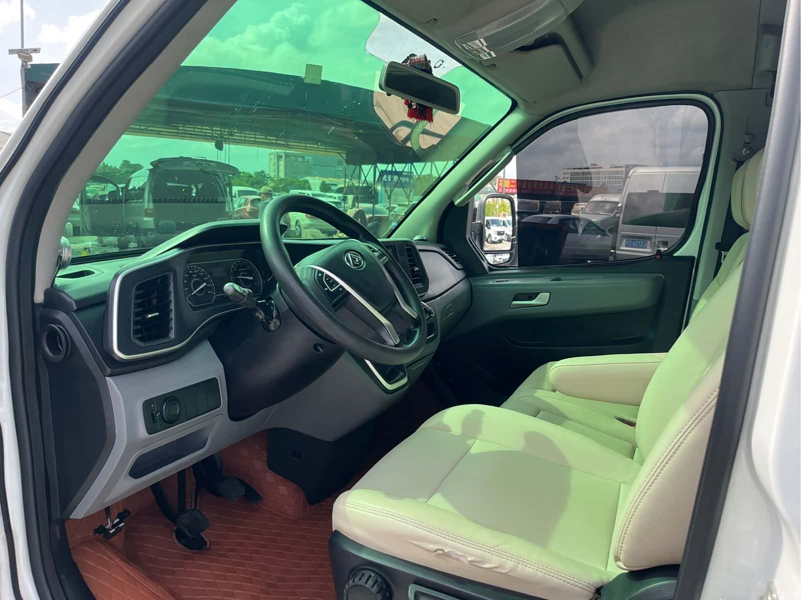 Maxus V80, 2022 6