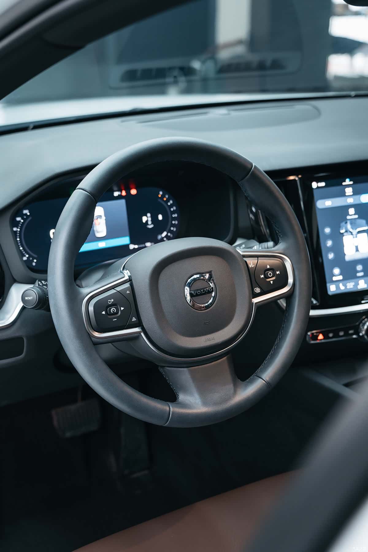 Volvo S60, 2025 17