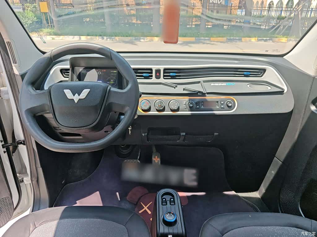 Wuling MINIEV, 2021 11