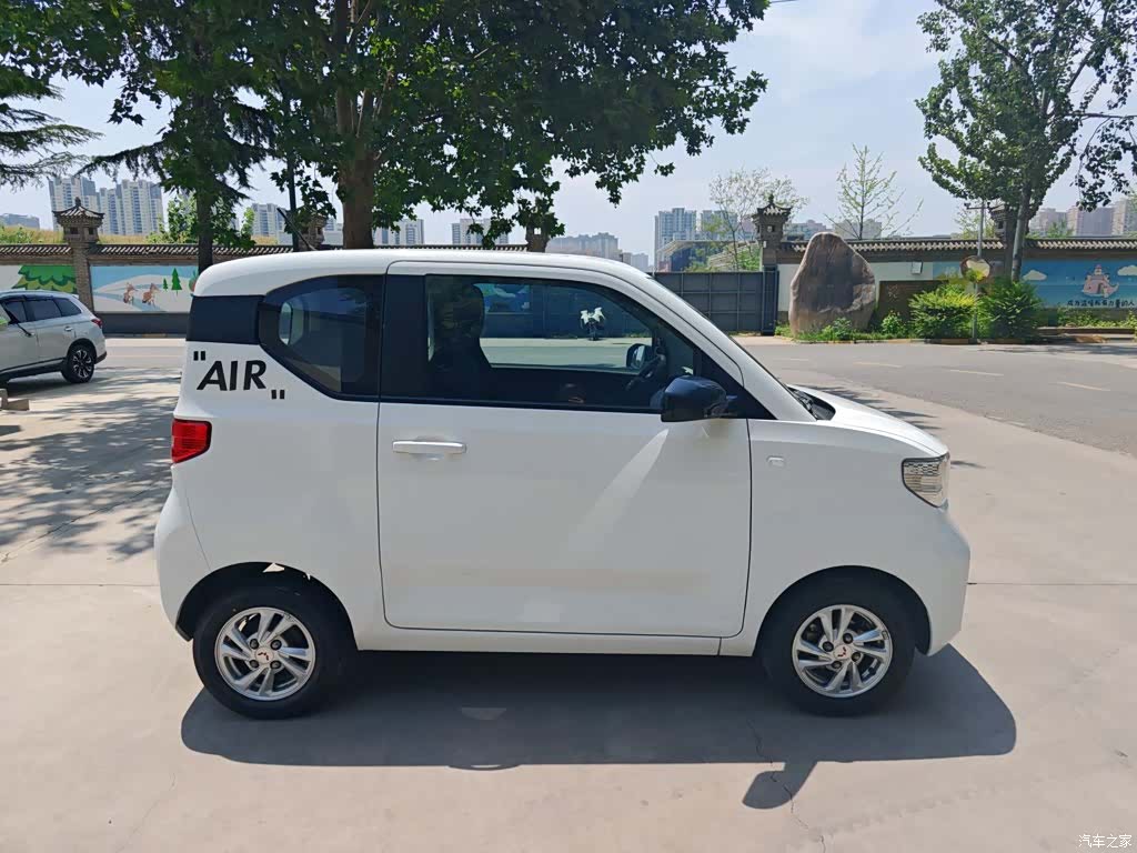 Wuling MINIEV, 2021 все фото
