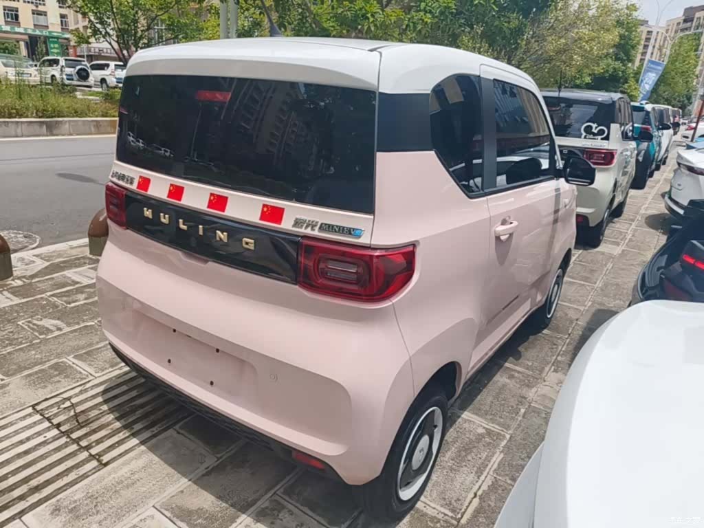 Wuling MINIEV, 2021 7