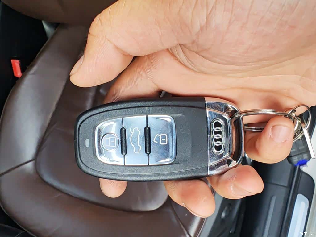 Audi A4L, 2015 12