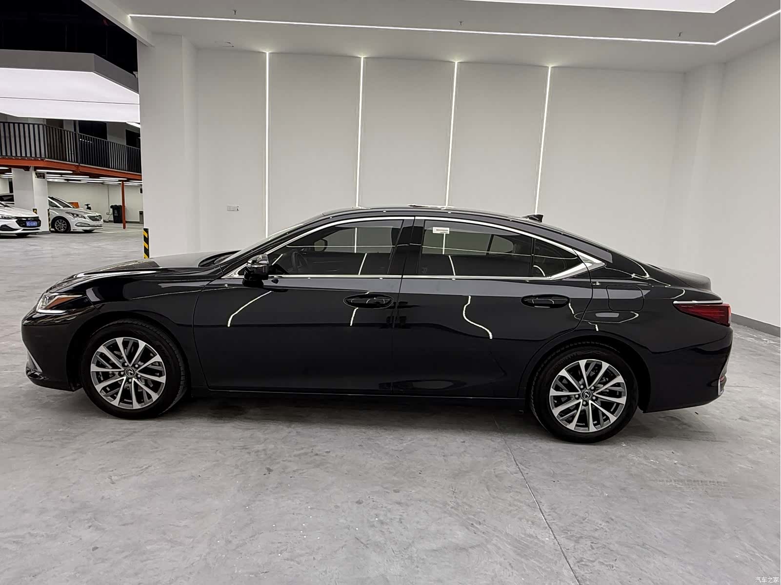 Lexus ES, 2023 14