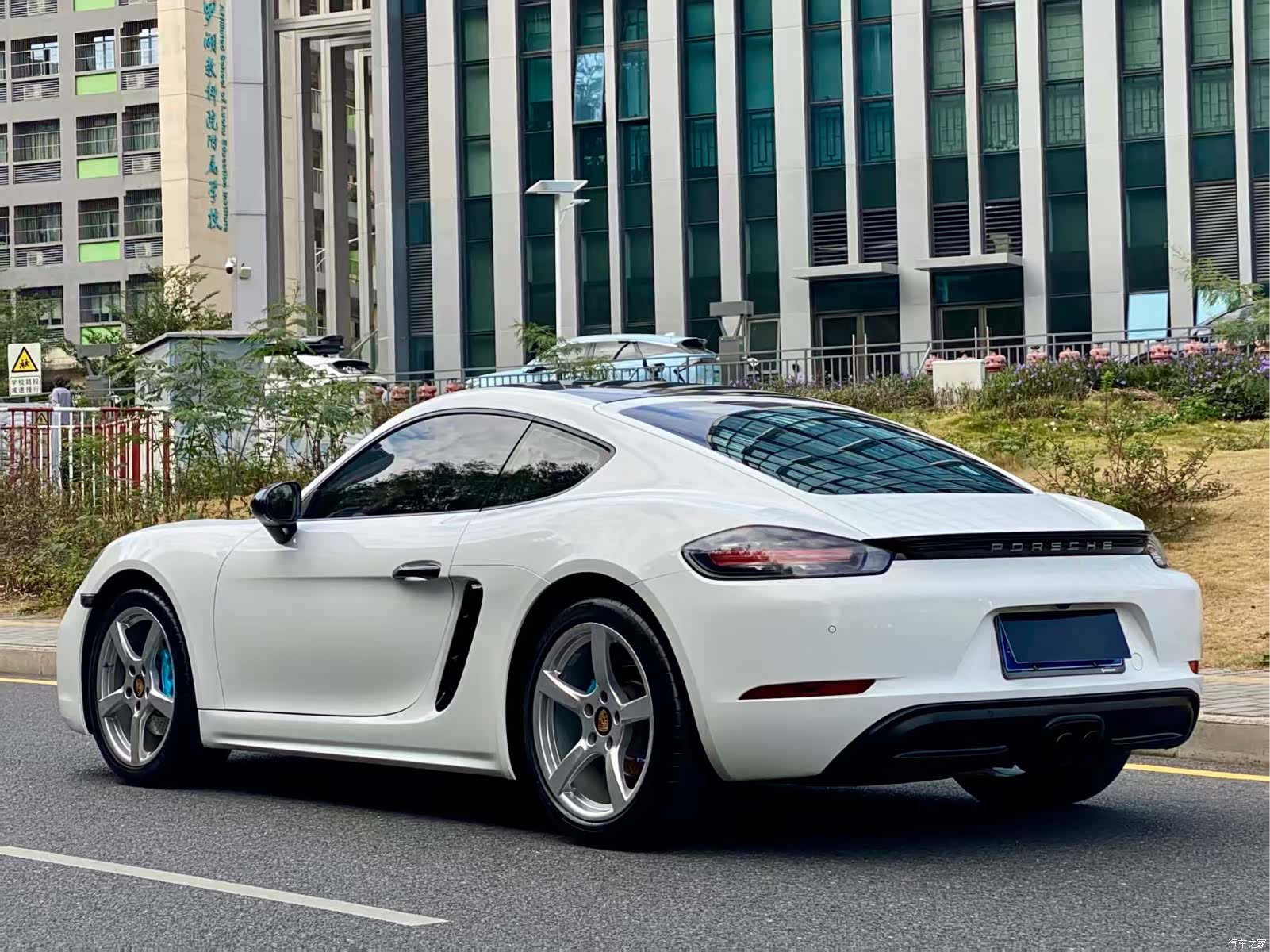 Porsche Cayman, 2017 4