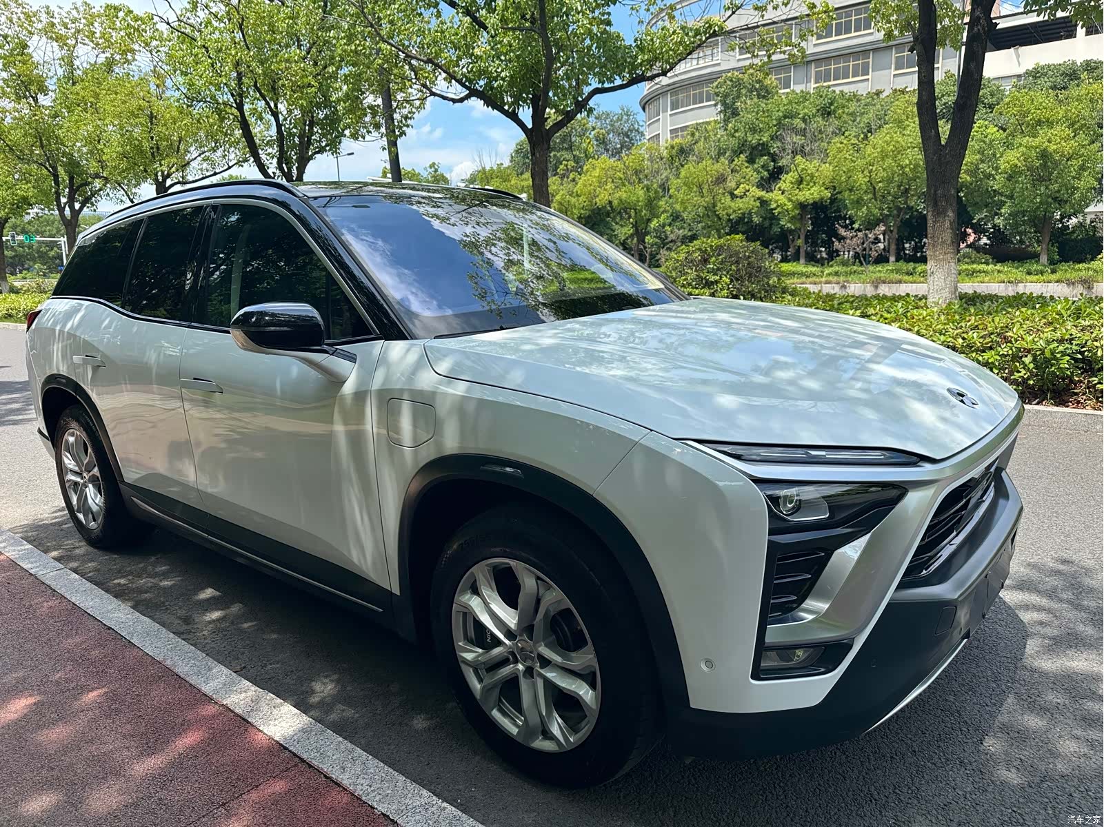NIO ES8, 2019 3