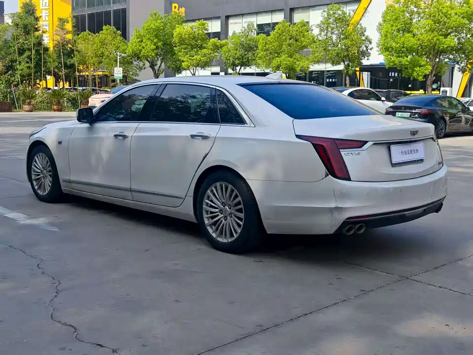 Cadillac CT6