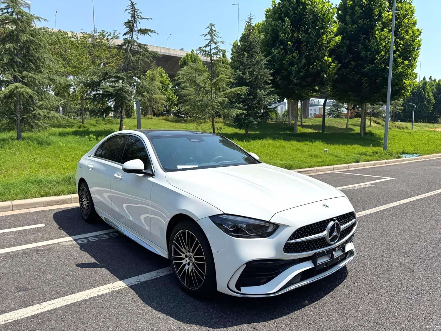 Mercedes-Benz C-Class, 2024 3