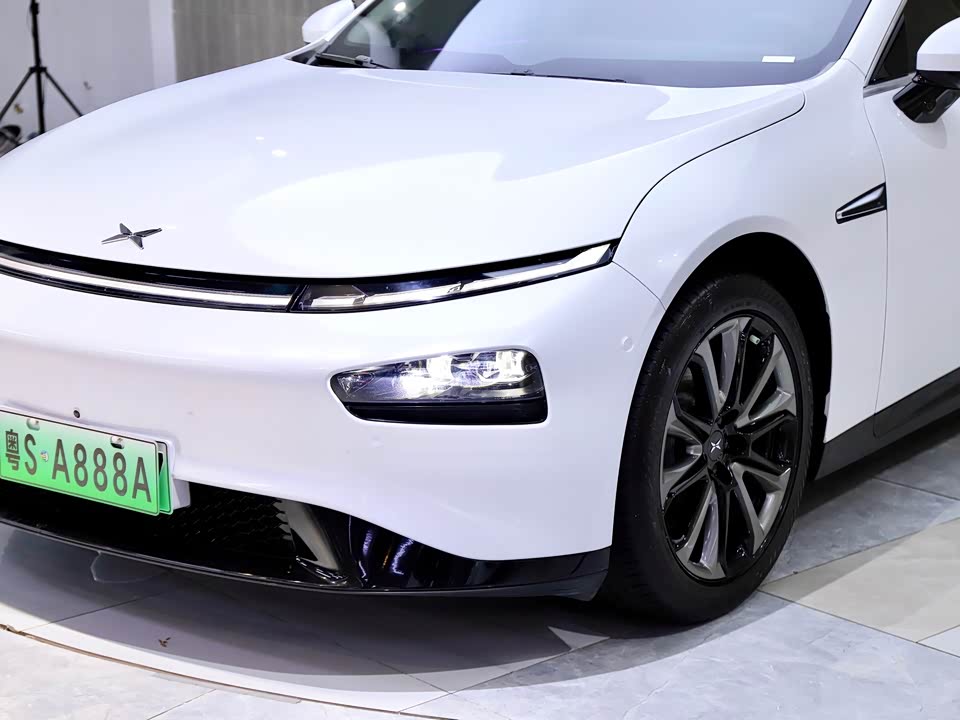 XPENG P7