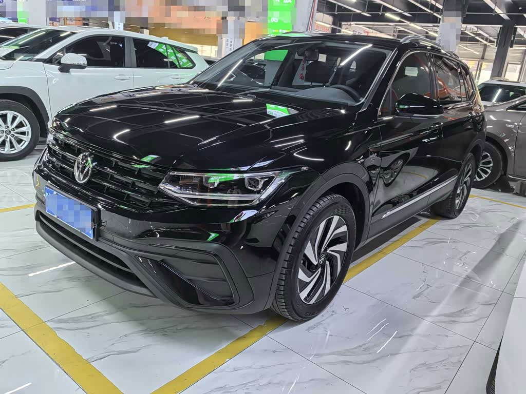 Volkswagen Tiguan L