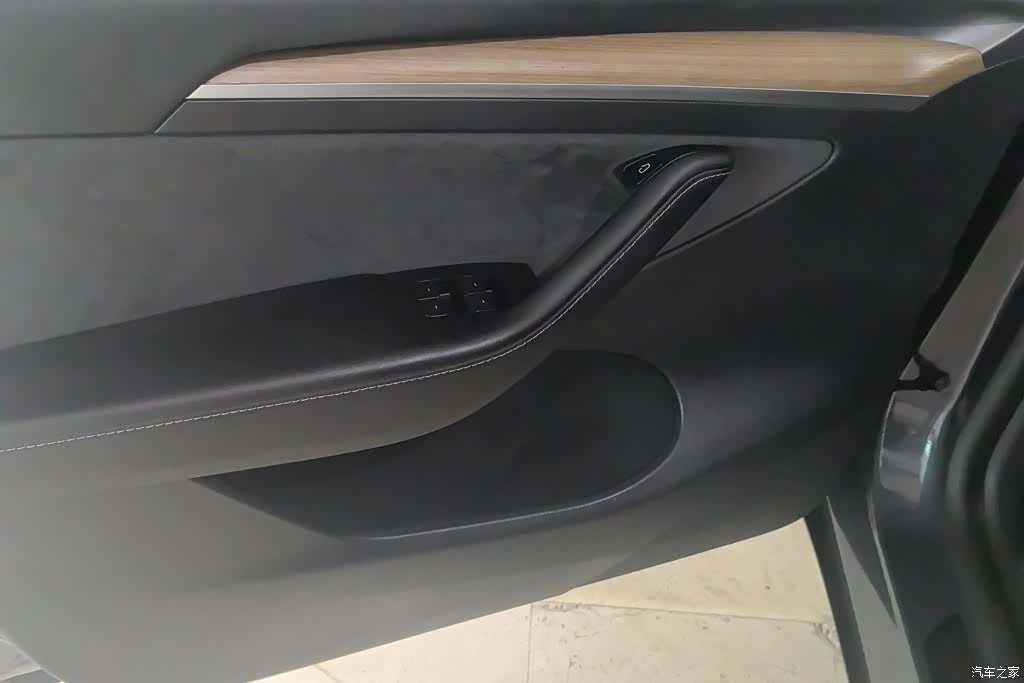 Tesla Model Y, 2021 7