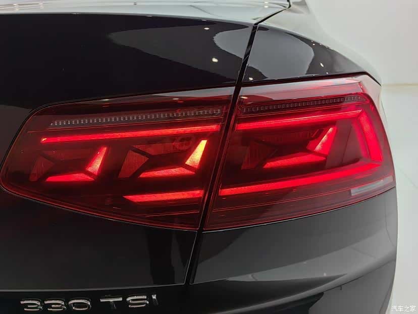 Volkswagen Magotan, 2023 15