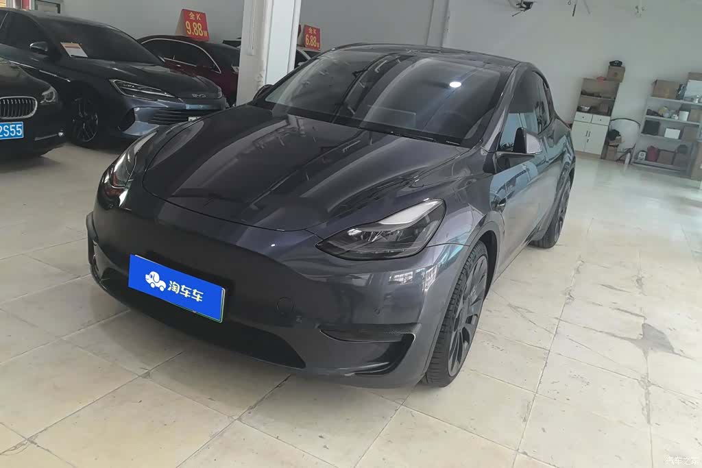 Tesla Model Y, 2021 1