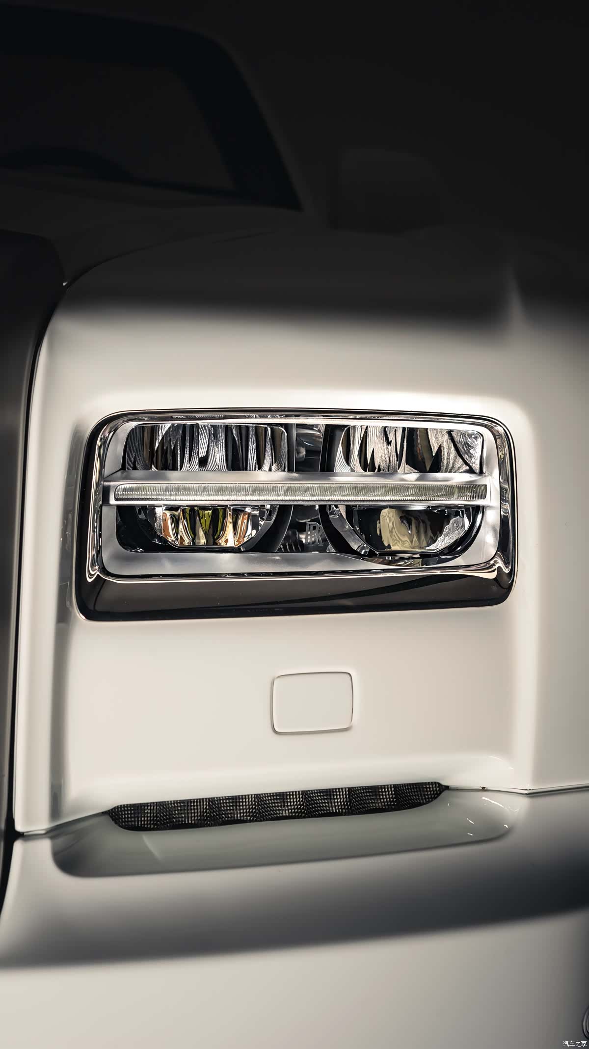 Rolls-Royce Phantom, 2015 8