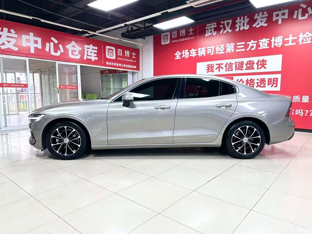 Volvo S60, 2021 4