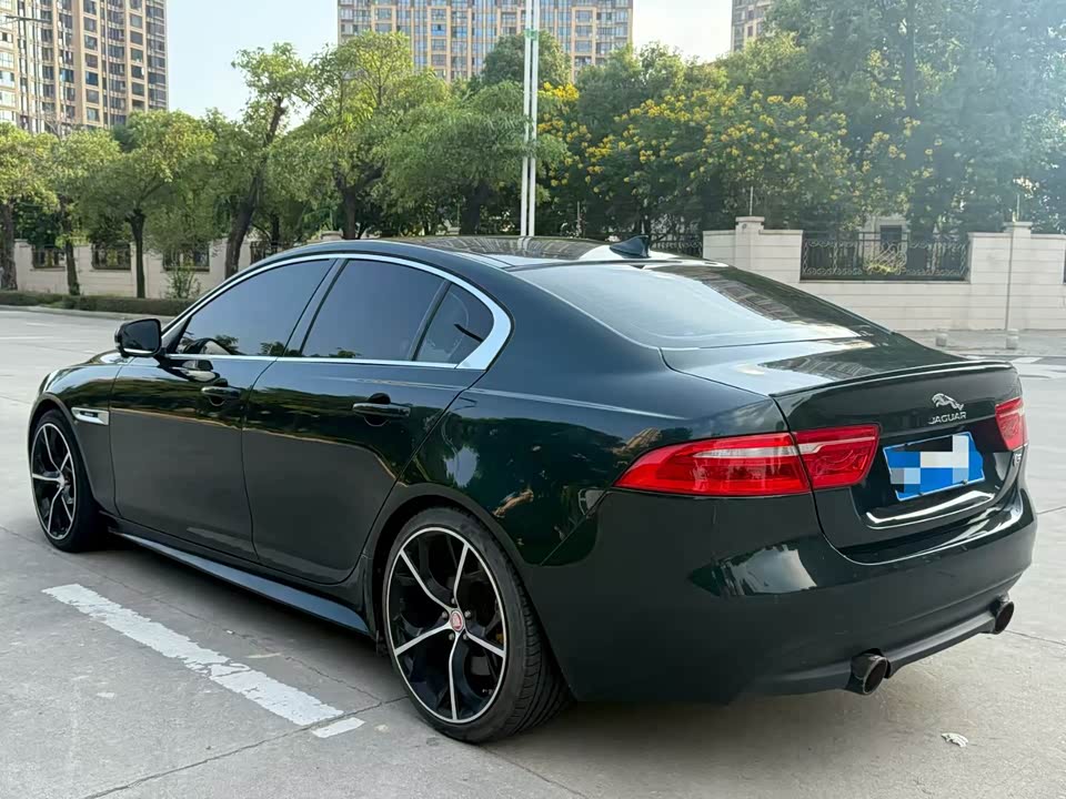 Jaguar XE