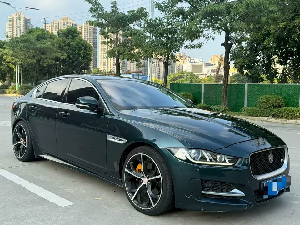 Jaguar XE